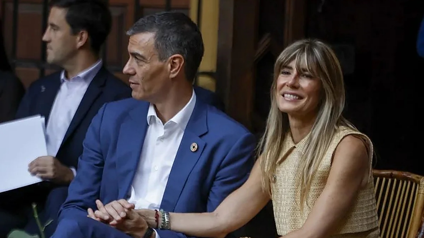 Foto de archivo de Pedro Sánchez y Begoña Gómez.