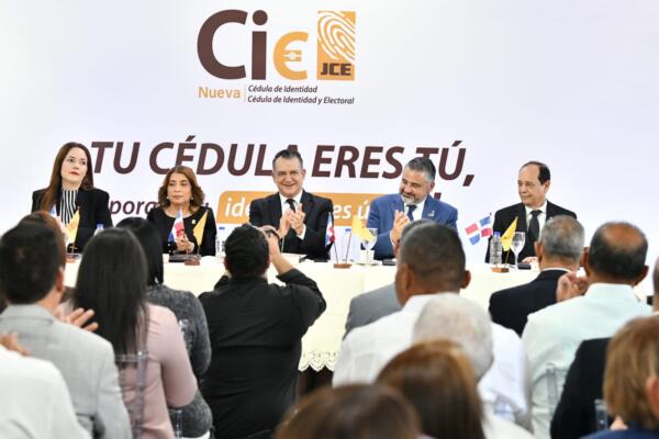La JCE informó que al corte de las primeras 12 horas de servicio se personalizaron 9,129 nuevas tarjetas de la nueva cédula.