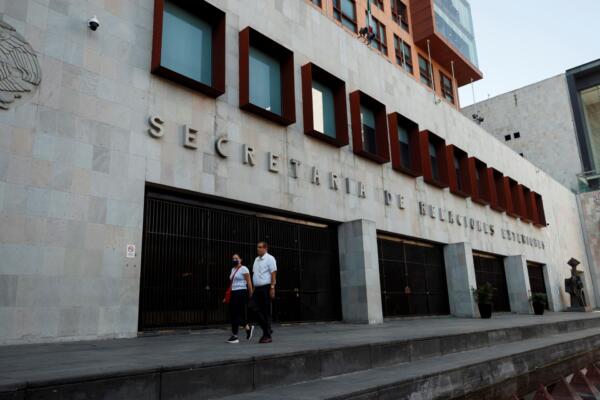 Fotografía de archivo de la fachada de la Secretaría de Relaciones Exteriores de México en Ciudad de México (México). EFE/José Méndez