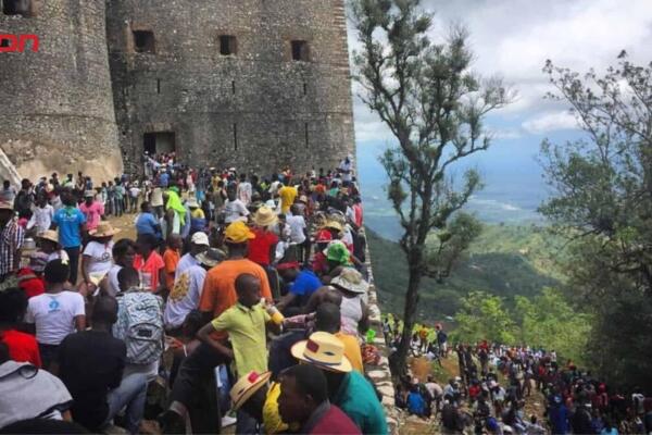 Estampida en la Citadelle Laferrière deja 25 muertos.