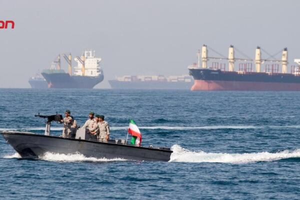 El estrecho de Ormuz permanece bajo estricta vigilancia militar iraní tras nuevas advertencias sobre posibles ataques a embarcaciones.