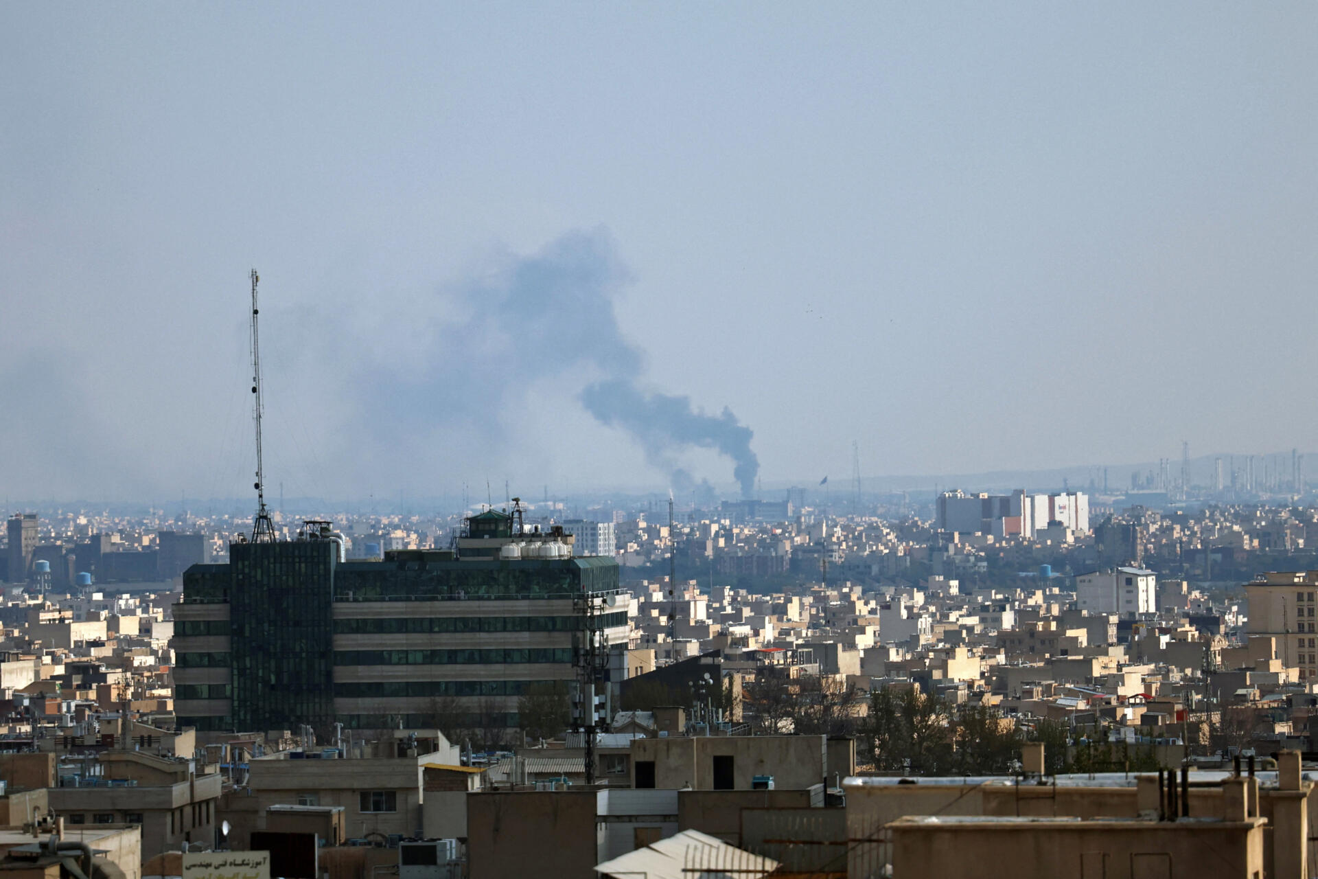 Trump-asegura-que-Iran-pide-un-alto-el-fuego-pero-Teheran-lo-desmiente.