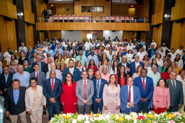 Asjana David se compromete a construir una UASD moderna y participativa