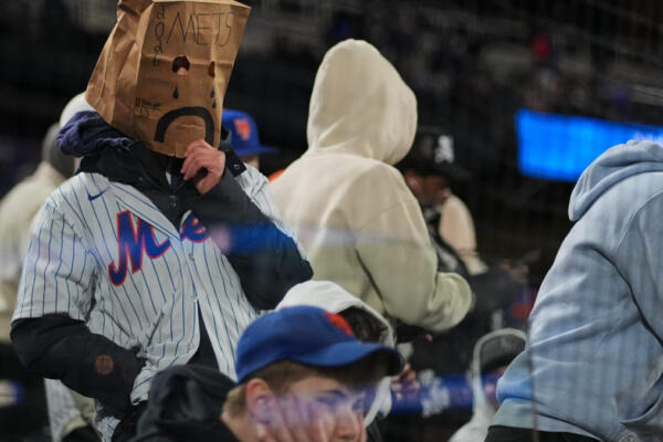 Mets suman 12 derrotas seguidas y agravan crisis