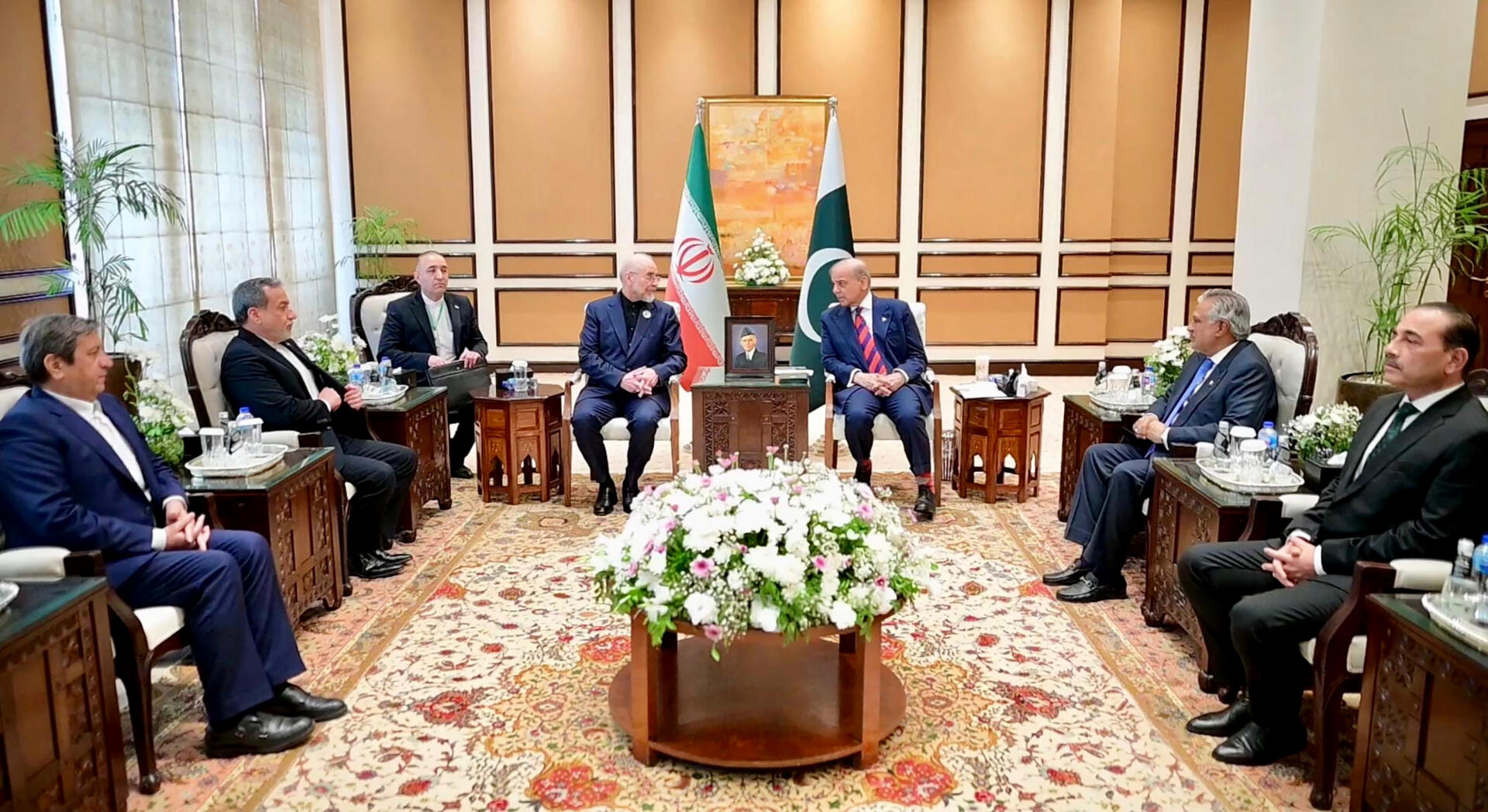 EE.UU. , Irán y Pakistán llevan a cabo negociaciones trilaterales