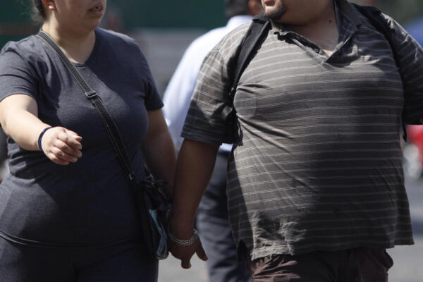 En la fotografía de archivo, unas personas con obesidad en la ciudad de México. EFE/Sáshenka Gutiérrez