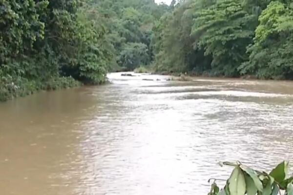 Temor en Monte Plata ante crecida del río Ozama