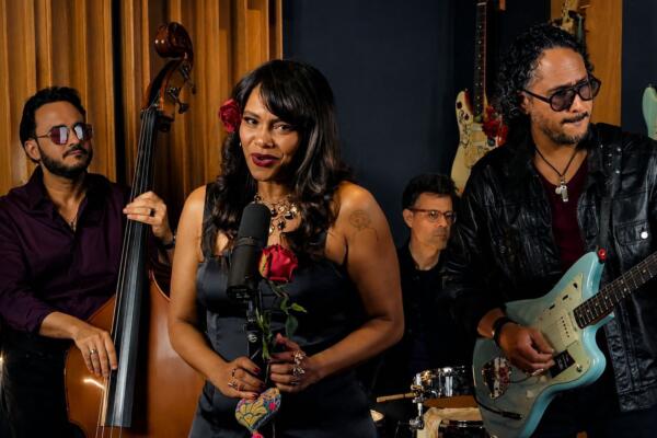 MarteOvenus mezcla nostalgia, romanticismo y sonidos contemporáneos
