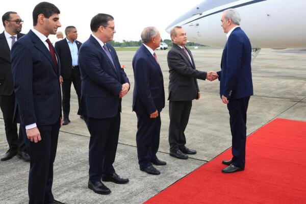 Presidente Abinader llega a Panamá, donde será orador principal del Congreso Mundial de Zonas Francas