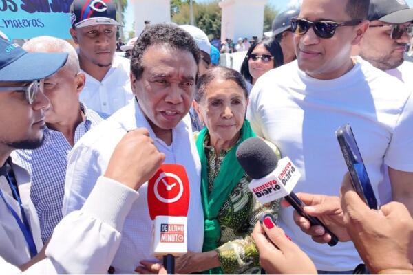 Marcha en San Juan | Félix Bautista llama a defender el agua y advierte sobre impacto de la minería