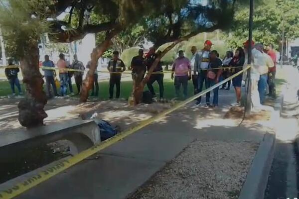 Tras el suceso, agentes de la Policía Nacional acordonaron el área para preservar la escena mientras se realizaban las diligencias correspondientes.