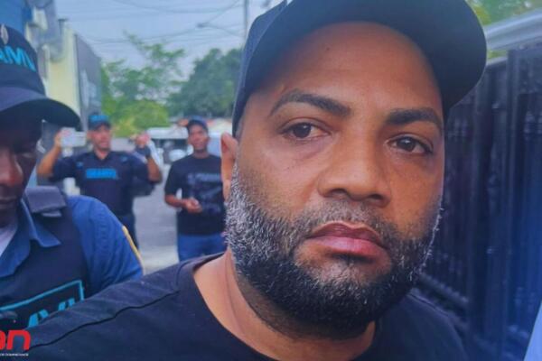 Imagen de Fausto Ezequiel Valdez Cordero, alias ‘Keka’, al momento de su captura por la Policía Nacional. Foto: Fuente externa