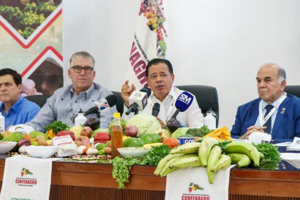 Confenagro plantea que reforma laboral debe considerar las particularidades del campo