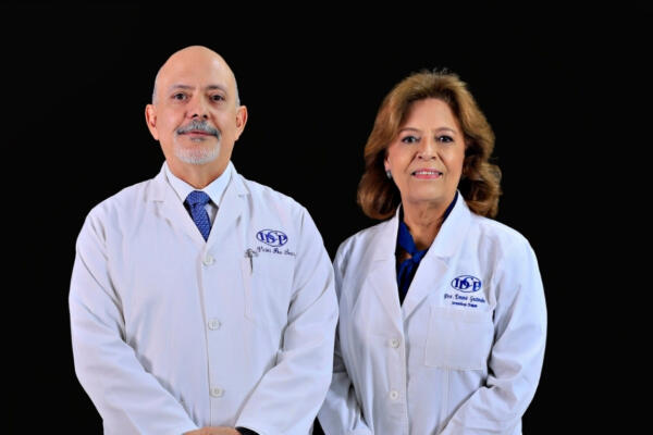 Dr. Víctor Pou y Dra. Emma Guzmán.
