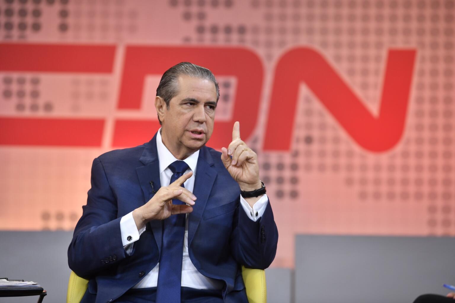 Francisco Javier García dijo que la encuesta Gallup tiene en algunos casos un margen de error de hasta un 38%. / foto: CDN - Félix de la Cruz.