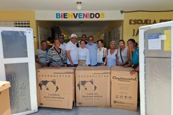 Gobierno beneficia a cientos de familias con servicios médicos y ayudas sociales en Valverde. Foto:  Fuente externa 