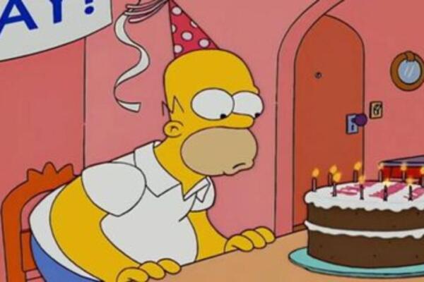 El protagonista de Los Simpson acumula más de tres décadas en pantalla sin perder ni un gramo de vigencia ni de esencia.