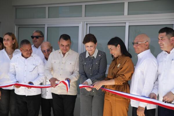 La obra fortalece la red pública de salud en Montecristi y beneficiará a más de 18 mil 500 habitantes. Foto: Fuente externa