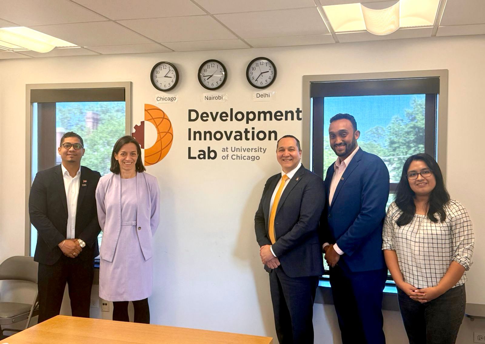 Ideice explora alianza con Universidad de Chicago para impulsar laboratorio de políticas públicas en RD