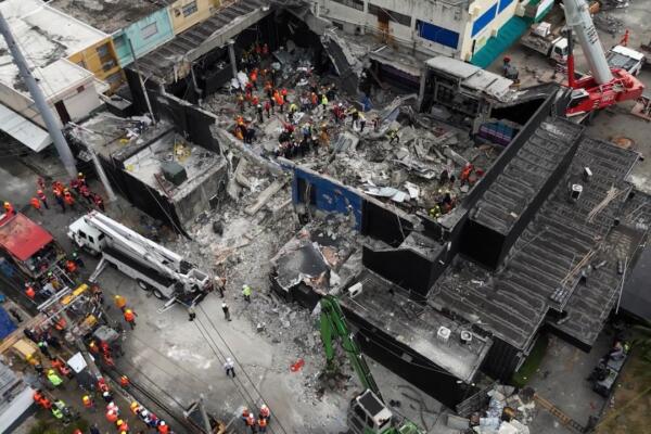 Concluye que el desplome no fue provocado por una sobrecarga o incremento de peso en la estructura, sino por un deterioro progresivo interno combinado con defectos ocultos de construcción. Foto: Fuente externa 