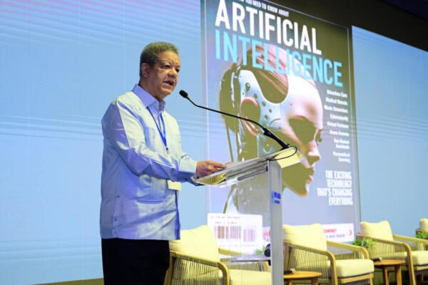  Leonel Fernández, exmandatario de la República. 