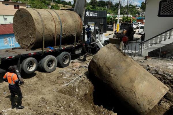 MICM y Ceccom desmantelaron una estación clandestina de combustibles en San Juan y decomisaron productos falsificados y vencidos en San Cristóbal.