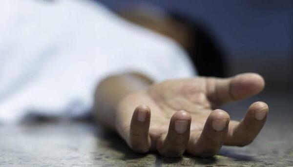 Familiares aún no retiran cuerpo de hombre que cayó del cuarto piso de Plaza Central
