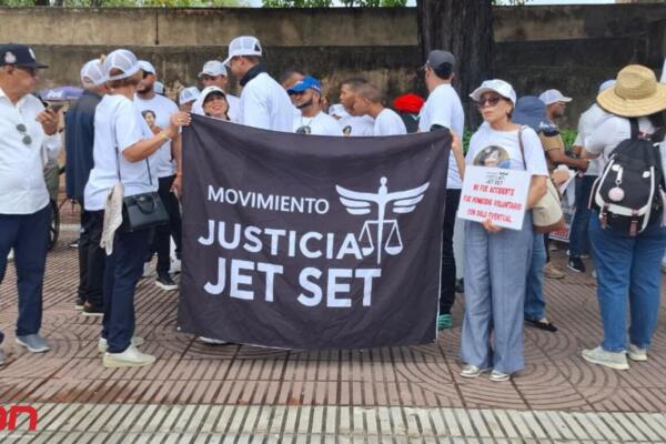 Imagen de los miembros del Movimiento Justicia Jet Set. Foto: Fuente externa