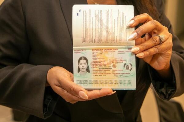 Llega al Cibao el proceso de pasaporte electrónico