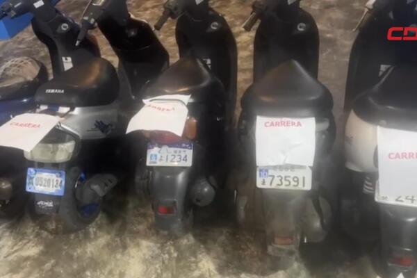 Operativo policial impide carrera de motocicletas en Santiago.
