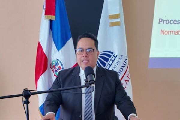 Manuel Oviedo Estrada, director ejecutivo
