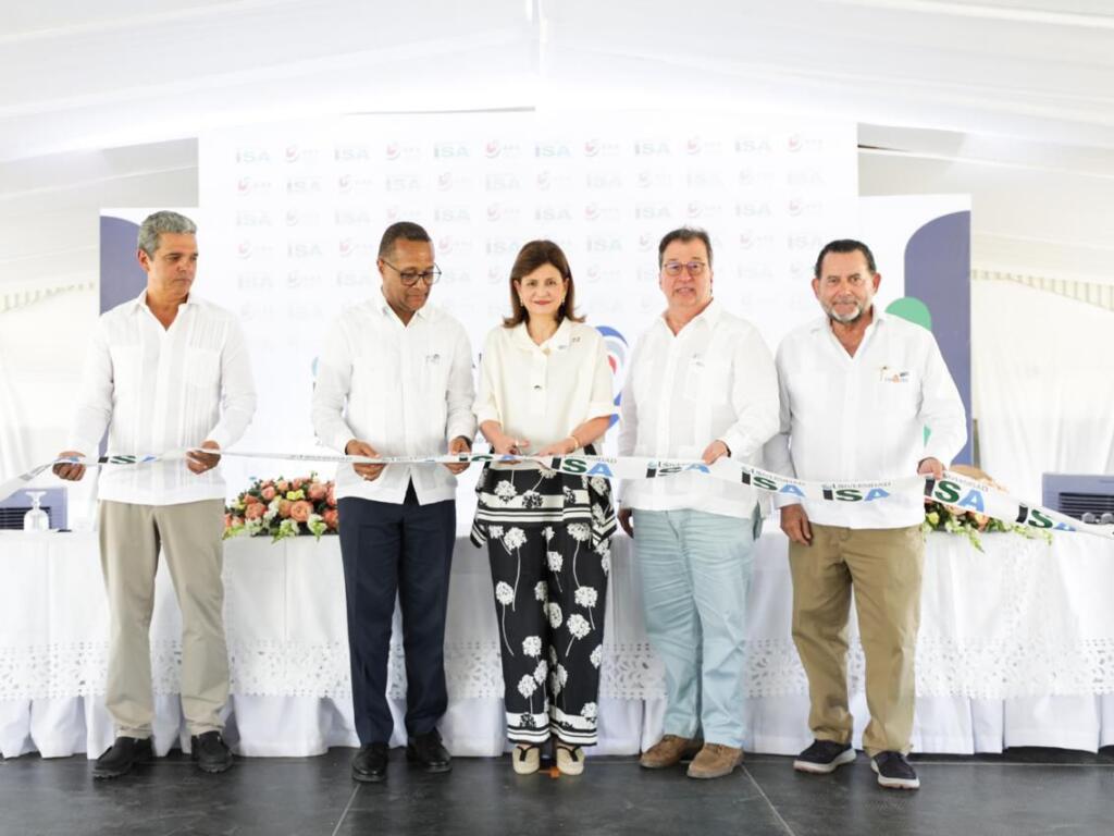 Raquel Peña encabeza inauguración de complejo de innovación avícola que fortalece la producción nacional