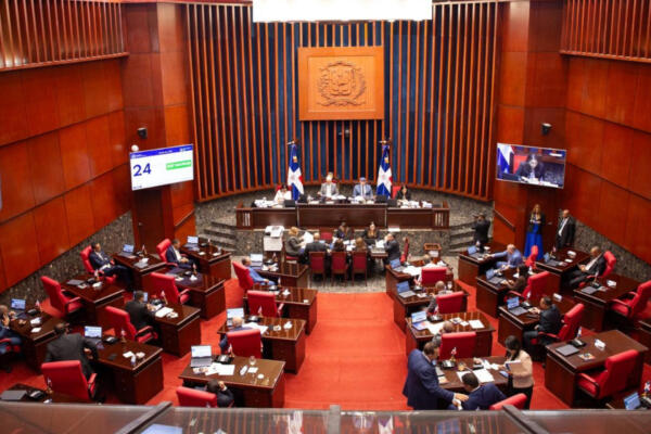 Senado aprueba ley que crea marco regulatorio para la inversión nacional y extranjera