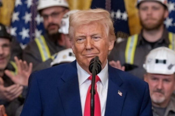  Donald Trump, presidente estadoundense. 