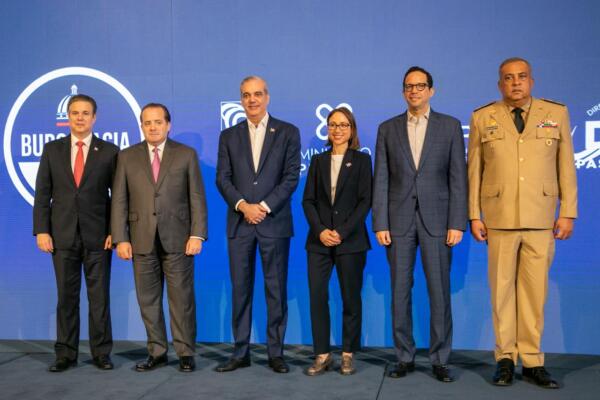 Permitirá completar el proceso en línea desde cualquier lugar del mundo, eliminando filas, documentos físicos y traslados presenciales, la entrega está en el rango de 20 minutos.
