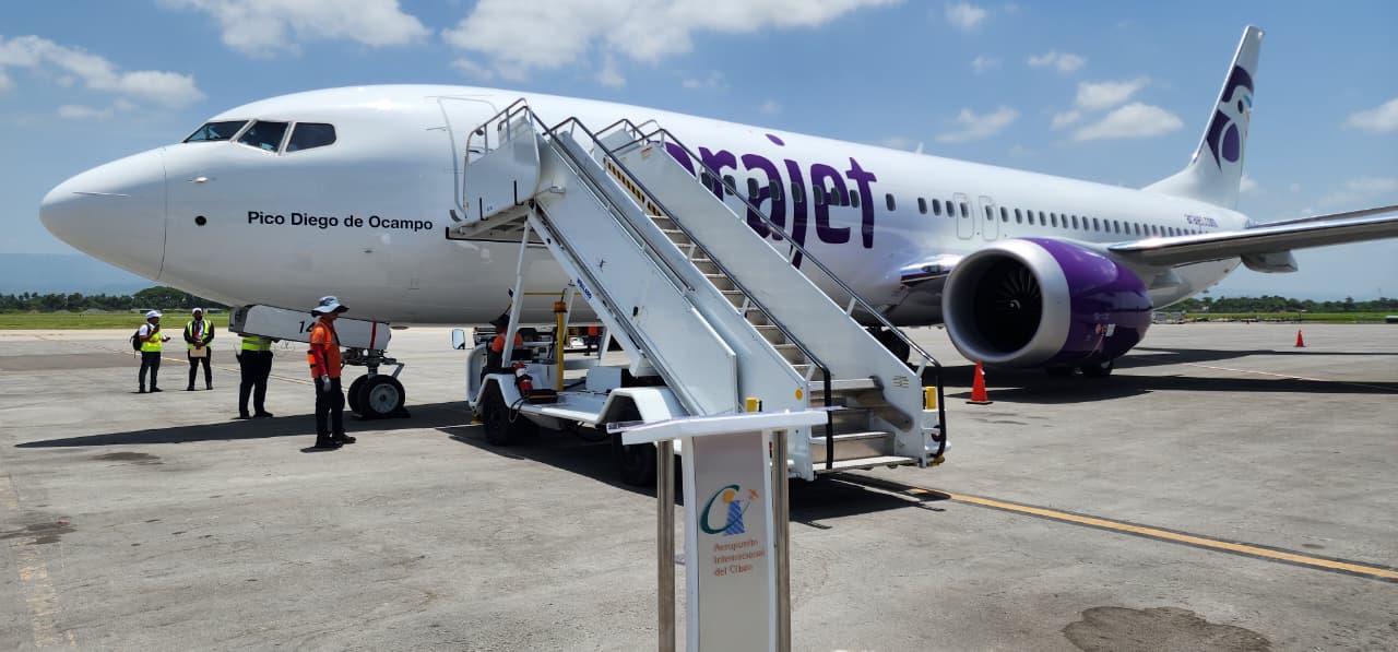 Arajet honra a Santiago con su aeronave número 16, bautizada “Pico Diego de Ocampo”