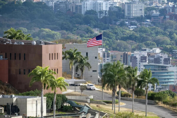 Venezuela autoriza simulacro aéreo de evacuación en embajada de EE. UU. en Caracas