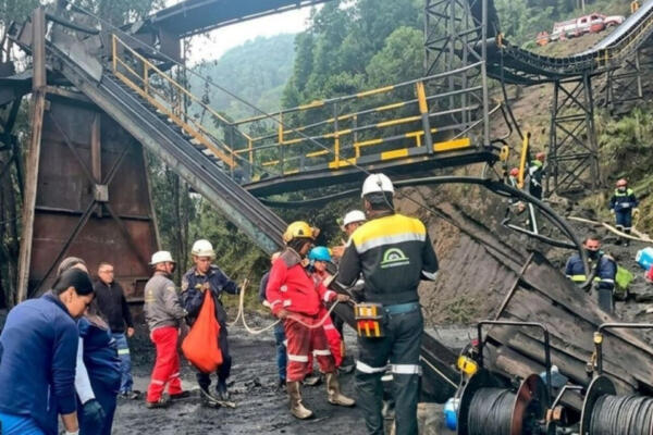 Nueve mineros muertos por explosión en una mina del centro de Colombia