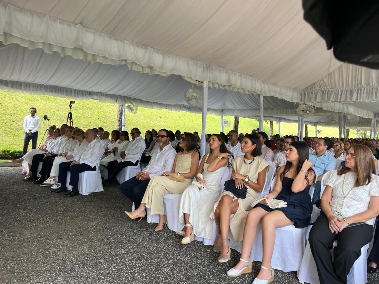 Parque Cementerio Puerta del Cielo celebra emotiva misa en honor a las madres