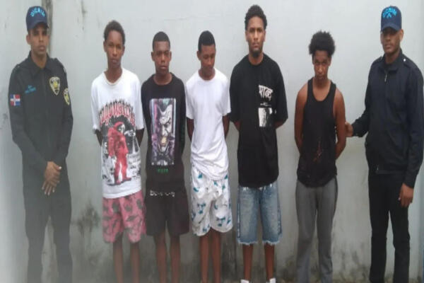 Solicitan prisión preventiva contra cinco jóvenes detenidos por prenderle fuego a un gato