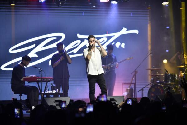 Beret durante su concierto en Hard Rock Café Santo Domingo 2026