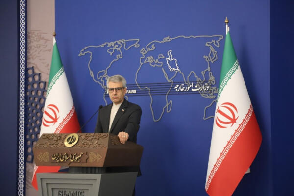 Irán afirmó este jueves que sigue barajando la celebración mañana viernes de una nueva ronda de negociaciones con Estados Unidos en Suiza, pero no aseguró que ese encuentro llegará a tener lugar, tal y como se había informado antes. Se sigue barajando la posibilidad de celebrar una nueva ronda de conversaciones en Suiza, dijo el portavoz del Ministerio de Exteriores iraní, Ismail Bagaei, según informó el Gobierno de Irán en X. EFE/ Gobierno de Irán - SOLO USO EDITORIAL/SOLO DISPONIBLE PARA ILUSTRAR LA NOTICIA QUE ACOMPAÑA (CRÉDITO OBLIGATORIO) -