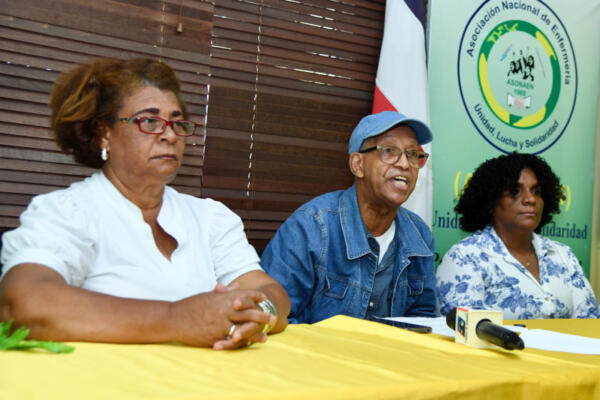 Enfermeras rechazan pretensiones del SNS de aumentar horario en centros de atención primaria