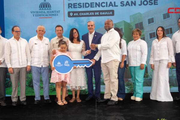 700 hogares entregados: inversión y subsidios del Gobierno.
