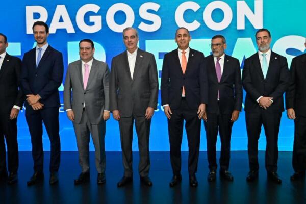 Aduanas facilita pago de impuestos en aduanales tarjetas de créditos y débitos. Fuente externa 