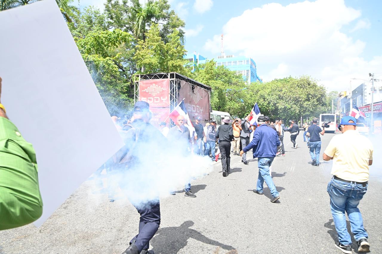 ANPA repudia brutal represión policial contra marcha pacífica de profesionales agropecuarios