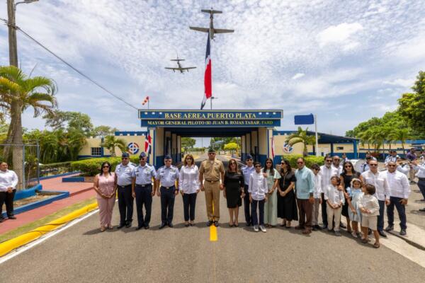 Base Aérea Puerto Plata honra al mayor general Juan B. Rojas Tabar