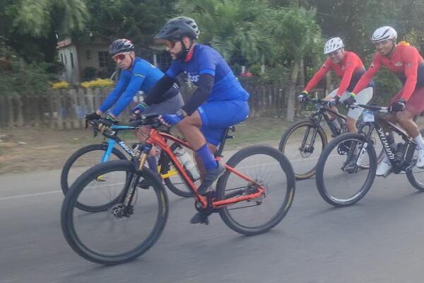 Concluye con éxito sexta versión Reto Santiago-Buen Hombre con participación de 1300 ciclistas