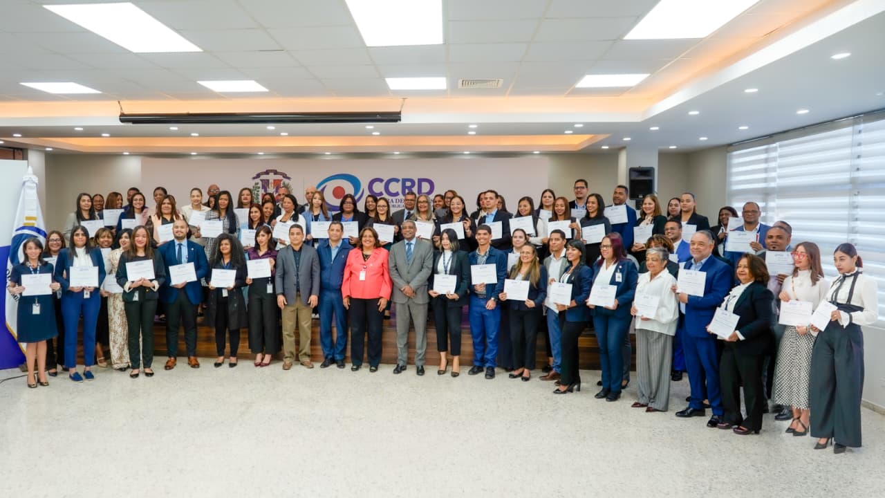 CC certifica 86 colaboradores junto al INAP e INFOTEP