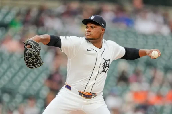 Un dos veces convocado al Juego de Estrellas con los Astros, Valdez también fue una parte importante de la edición de Houston que ganó el banderín de la Liga Americana en el 2021 y lanzó un juego sin hit ni carrera contra los Guardianes en el Daikin en el 2023.